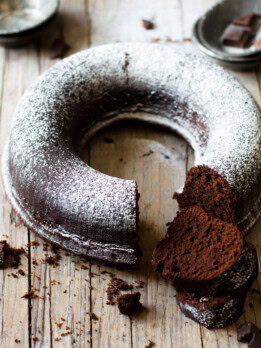 sour cream chocolate cake