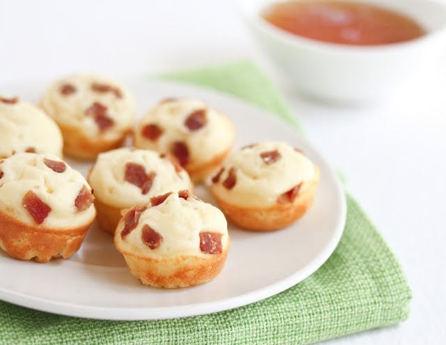 https://kirbiecravings.com/wp-content/uploads/2012/08/bacon-pancake-muffins-8.jpg