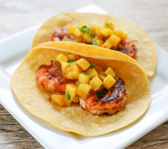 close-up photo of shrimp tacos