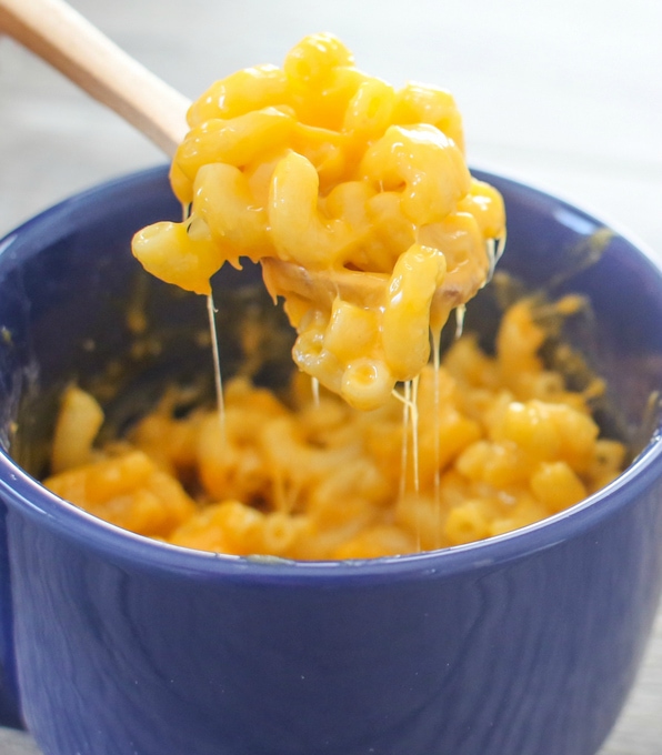 close-up of macaroni and cheese in a mug
