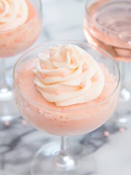rose champagne mug cake