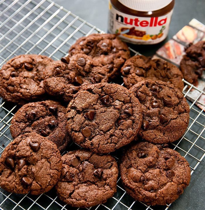 4 Ingredient Flourless Nutella Cookies