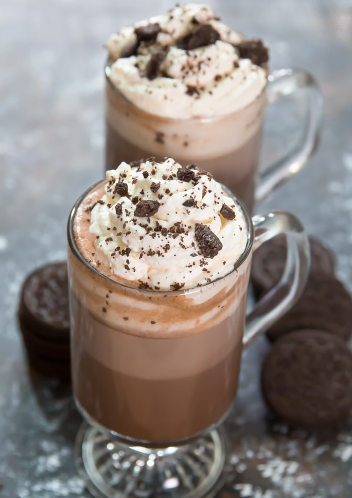 close-up photo of cookies and cream hot chocolate