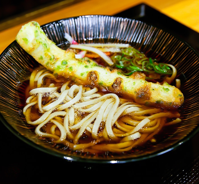 Hot Soba Topped with Fish Paste Cake