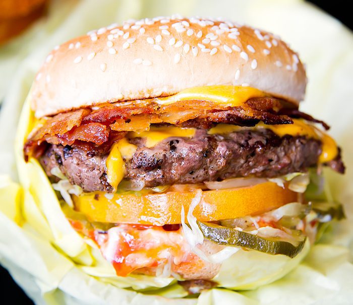 photo of cheeseburger with no onions
