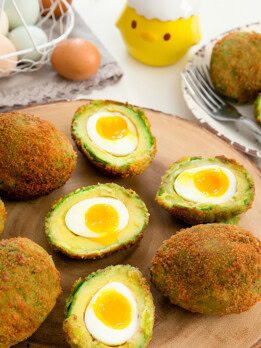 crispy eggs in avocados