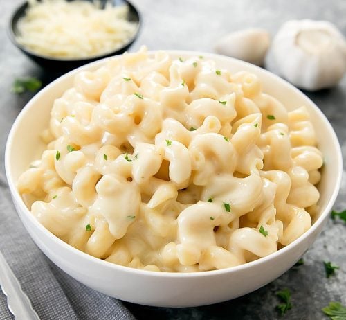 Garlic Parmesan Macaroni and Cheese - Kirbie's Cravings