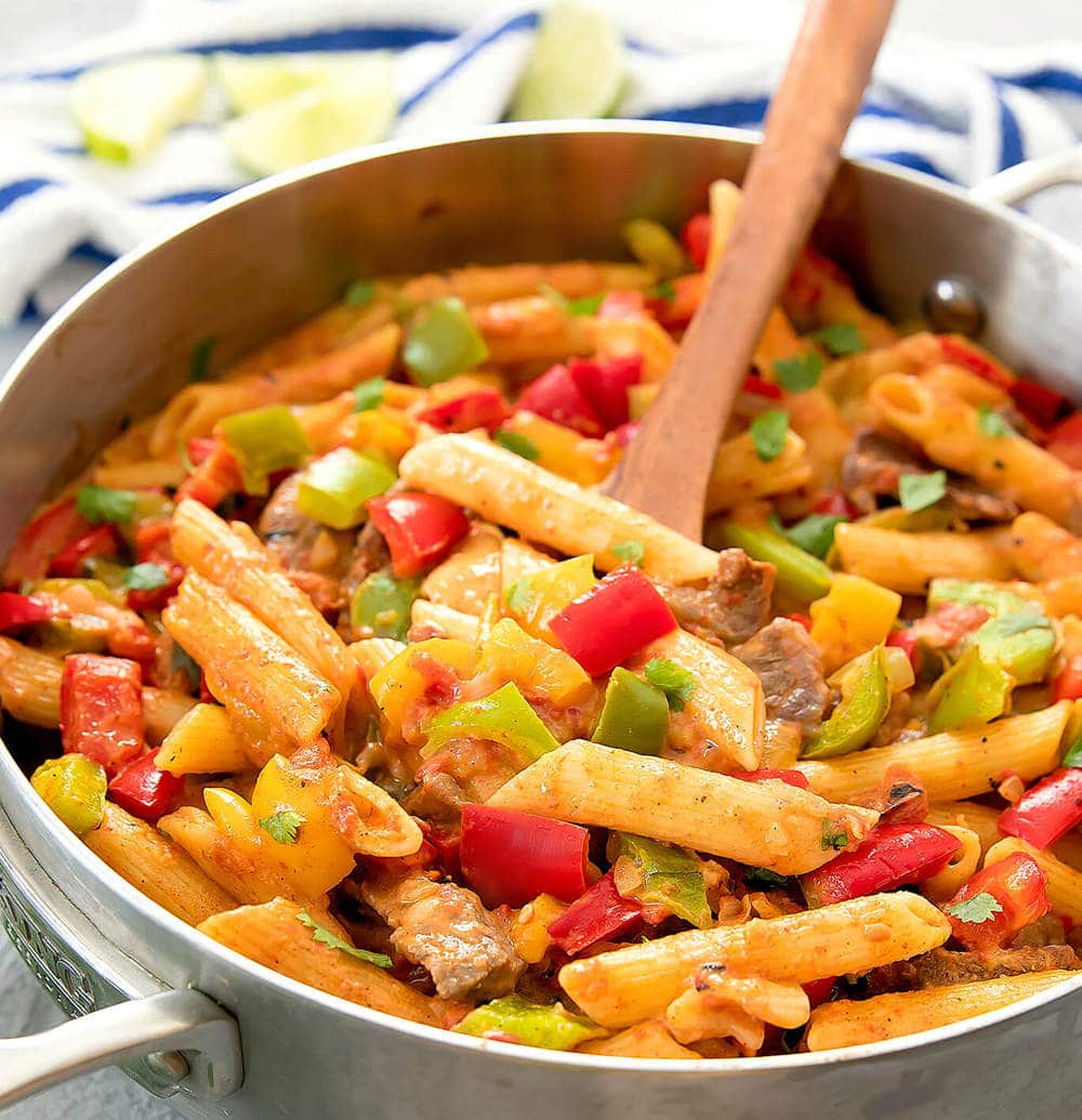 One Pot Fajita Pasta (Easy 30 Minute Recipe!) Kirbie's Cravings