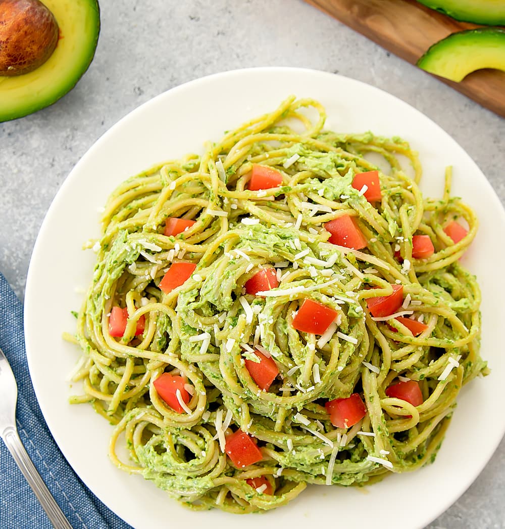 30 Minute Avocado Pesto Pasta - Kirbie's Cravings