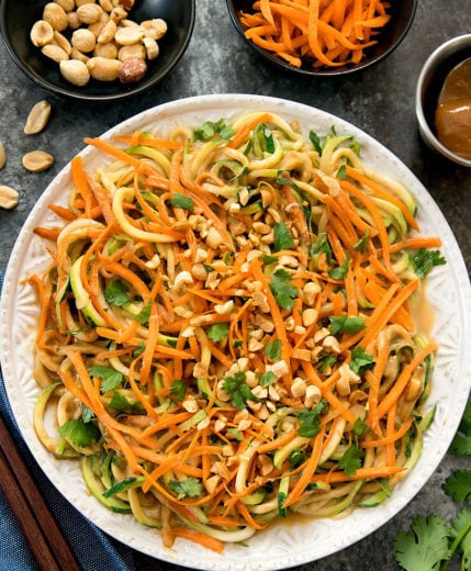 thai peanut zucchini noodles