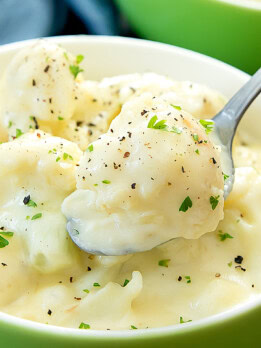 garlic parmesan cauliflower mac and cheese