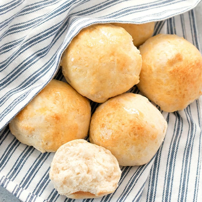 No Yeast Dinner Rolls - Kirbie's Cravings