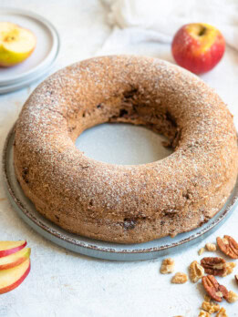 photo of an apple cake