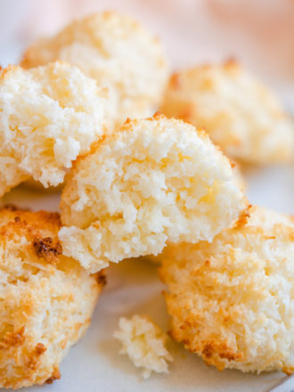 close-up photo of the coconut macaroon