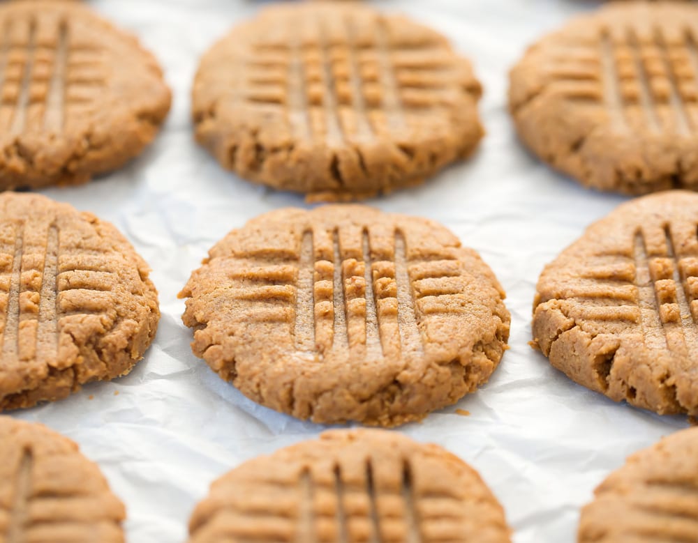 3-ingredient-keto-peanut-butter-cookies-kirbie-s-cravings