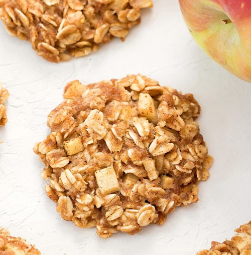 Healthy Apple Pie Oatmeal Cookies (Flourless, Eggless, Butterless