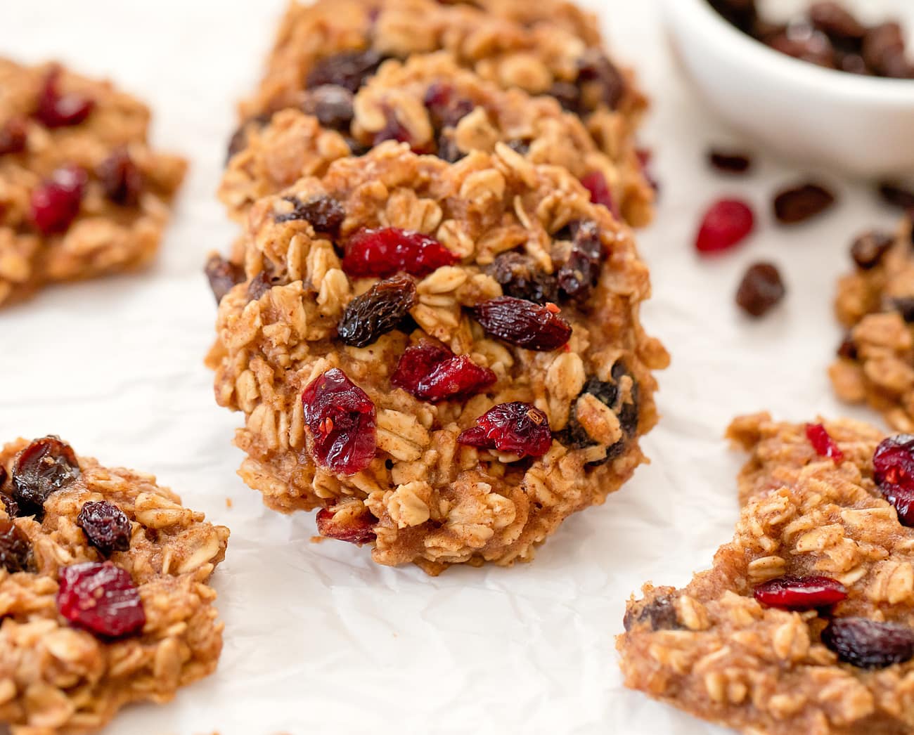 Healthy Oatmeal Raisin Cookies (No Eggs, Flour, Butter or Refined Sugar