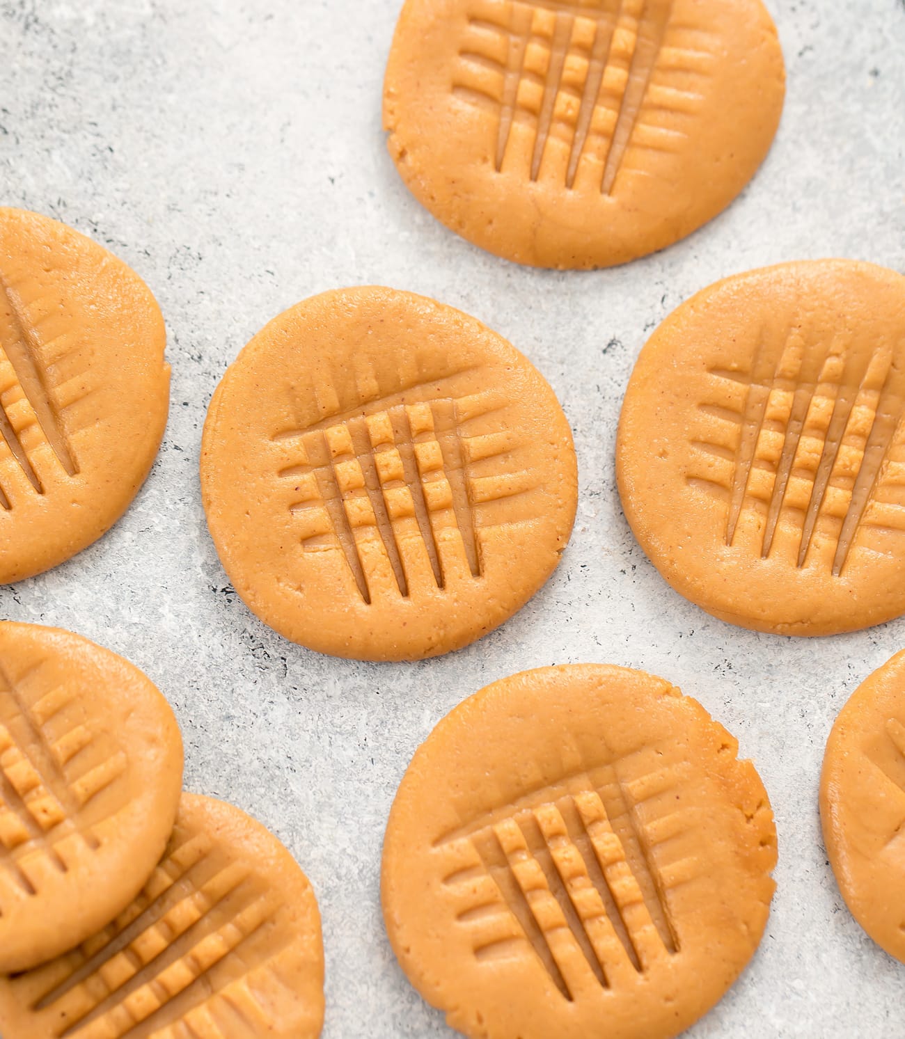3-ingredient-no-bake-healthy-peanut-butter-cookies
