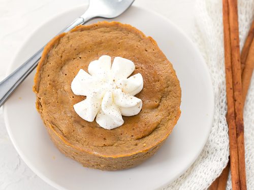 https://kirbiecravings.com/wp-content/uploads/2020/11/microwave-pumpkin-pie-4-500x375.jpg