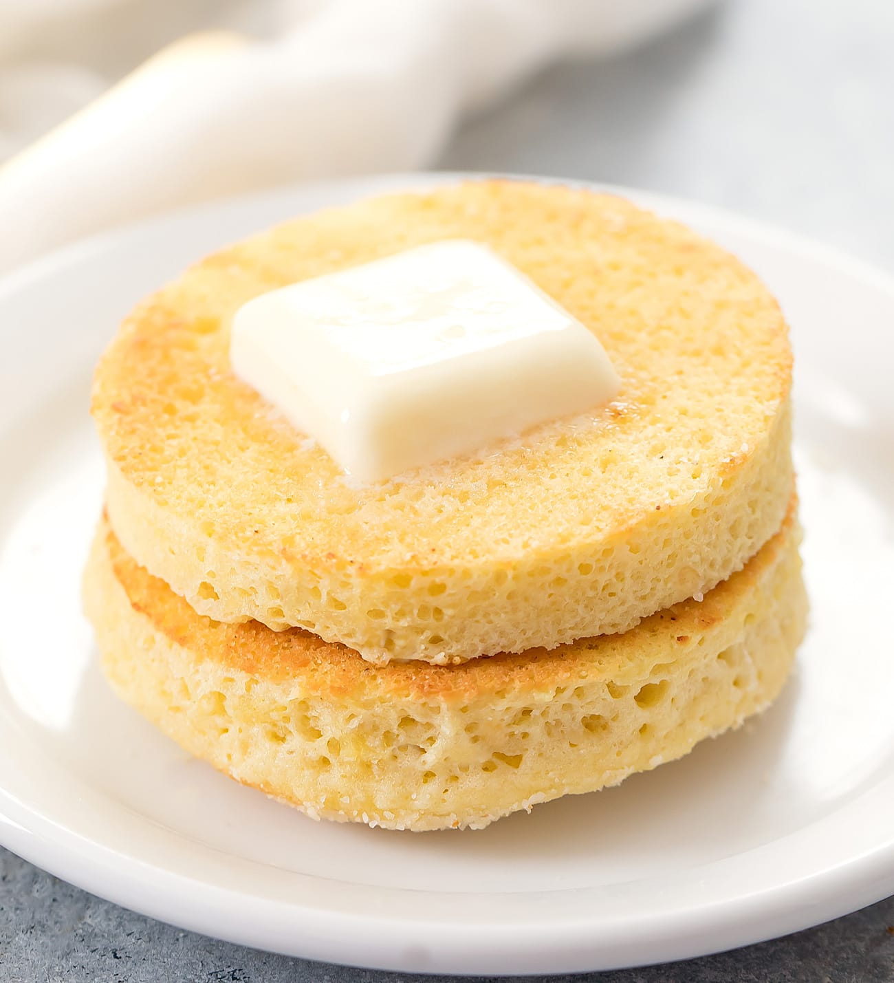 Keto Microwave English Muffin (90 seconds, 4 Ingredients) Kirbie's