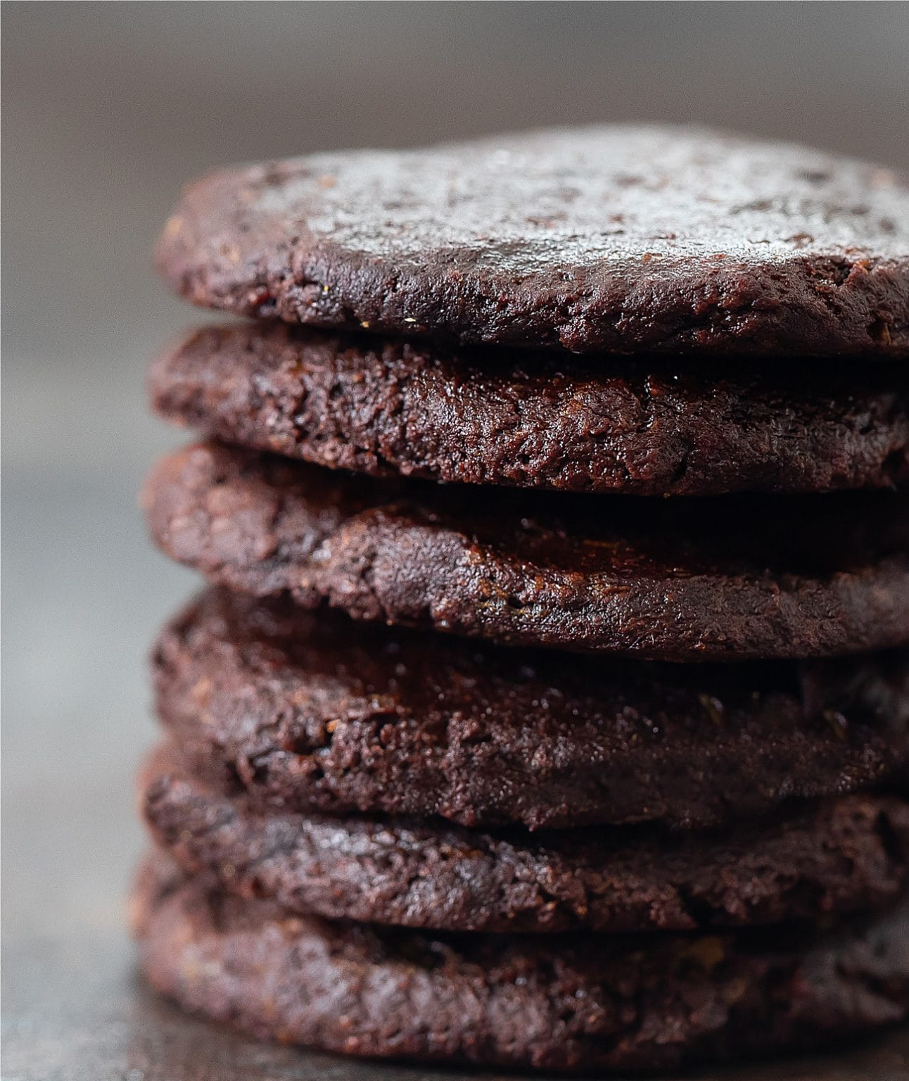 2 Ingredient Healthy Chocolate Cookies (No Flour, Refined Sugar, Butter