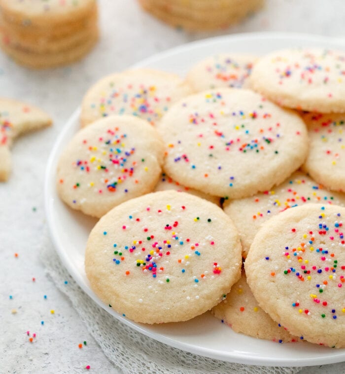 a plate of sugar cookies.