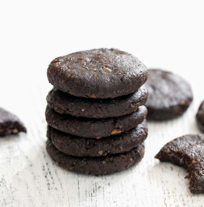 a stack of five chocolate no bake cookies.