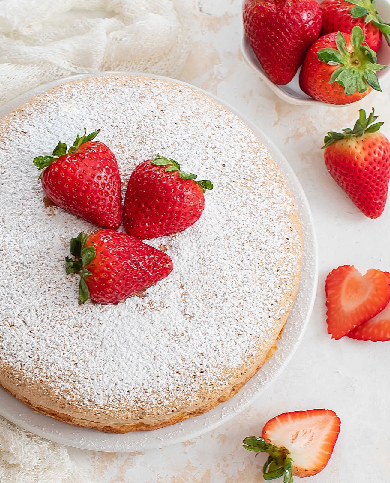 Easy to Make Strawberry Cake Recipe - Bakingo Blog