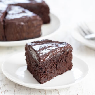 4 Ingredient Healthy Chocolate Cake (No Flour, Refined Sugar, Butter ...