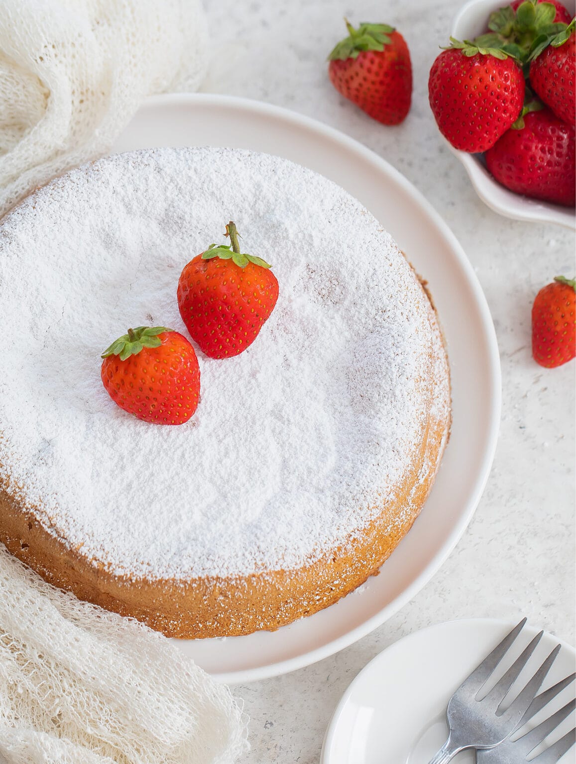 4 Ingredient Peanut Butter Cake (No Flour, Butter, Milk or Oil