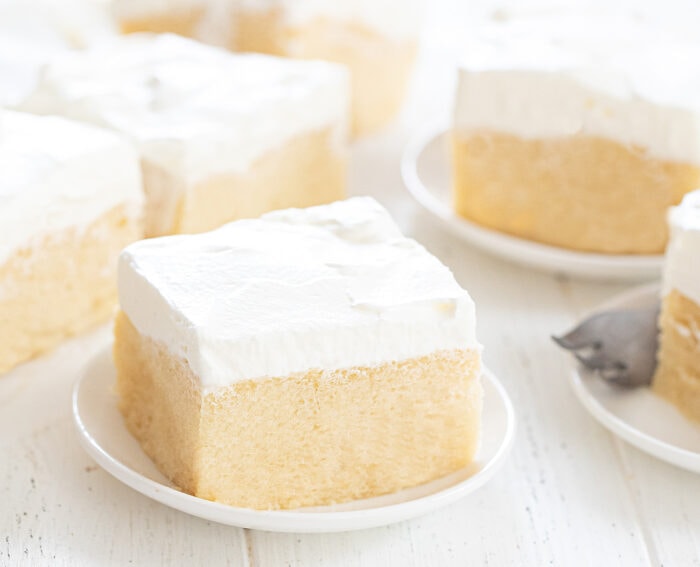 Lemon, Almond and Yogurt Cake | Recipe | Healthy cake recipes, Yogurt cake, Best  cake recipes