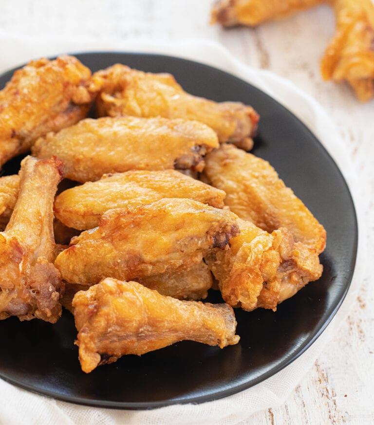 2 Ingredient Super Crispy Chicken Wings (No Flour or Oil) - Kirbie's ...