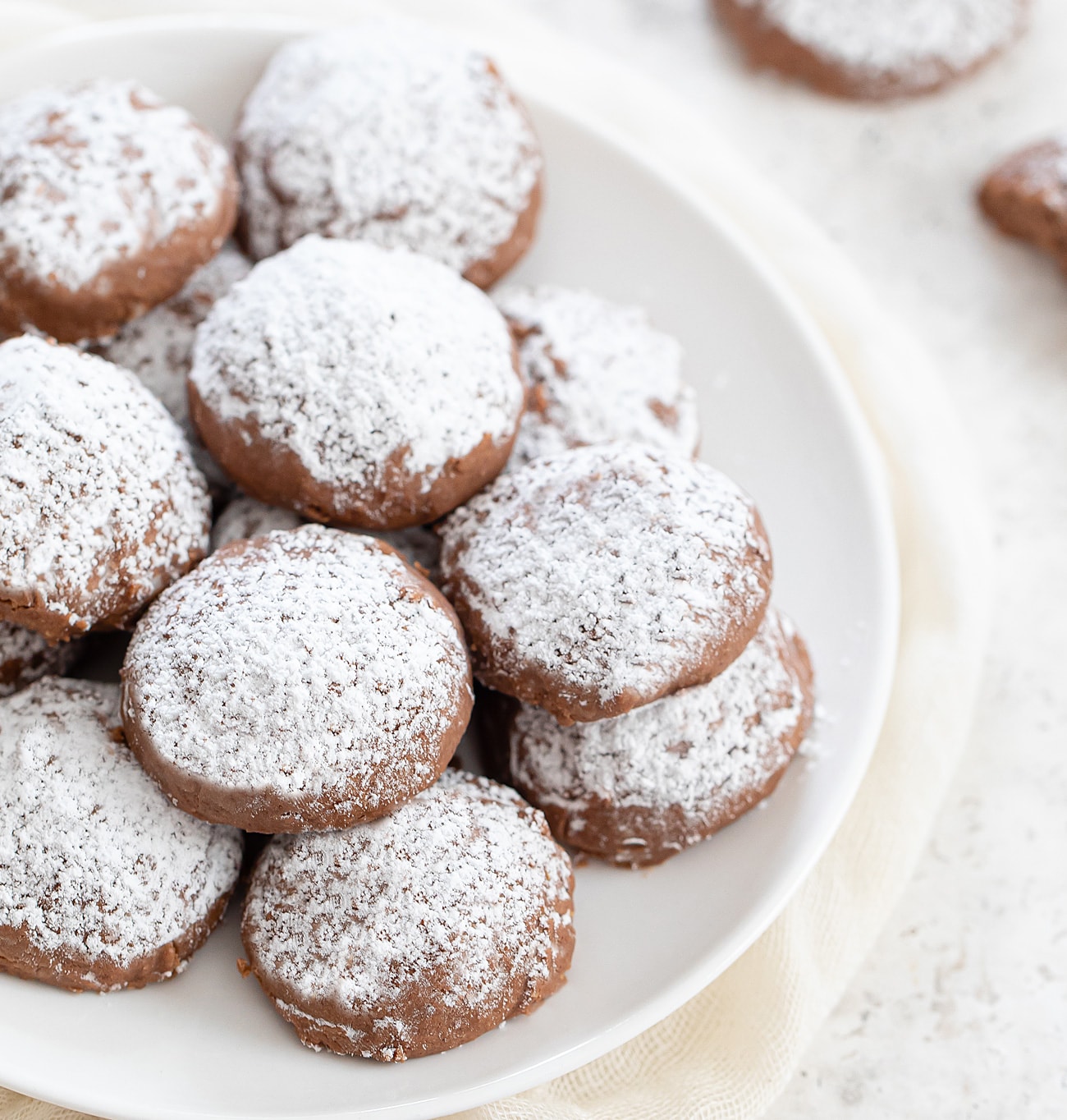 3 Ingredient Chocolate Peanut Butter Meltaway Cookies (No Flour, Eggs