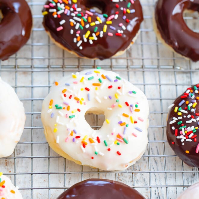 2 Ingredient Air Fryer or Baked Donuts (No Yeast, Eggs or Butter ...