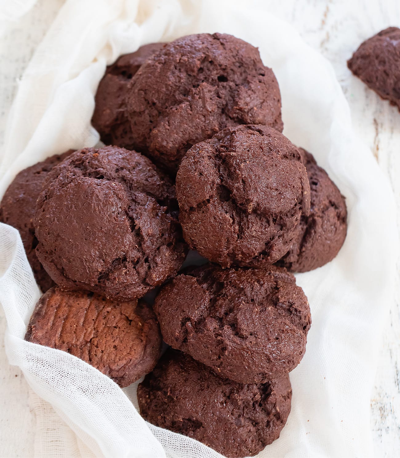 3 Ingredient Chocolate Bread Rolls (No Yeast, Eggs, Butter or Oil