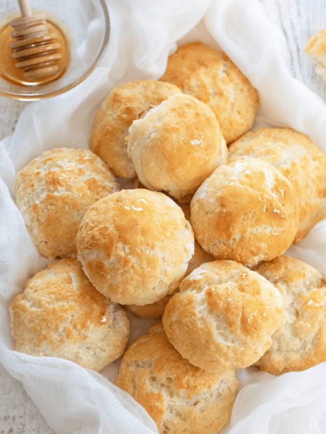 3 INGREDIENT HONEY BREAD ROLLS (NO YEAST, EGGS, BUTTER OR OIL) Kirbie