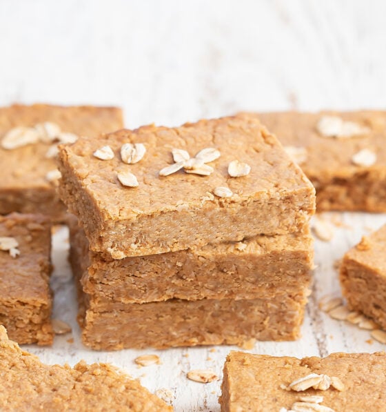 3 Ingredient Crispy Peanut Butter Oatmeal Bars (No Flour, Eggs or