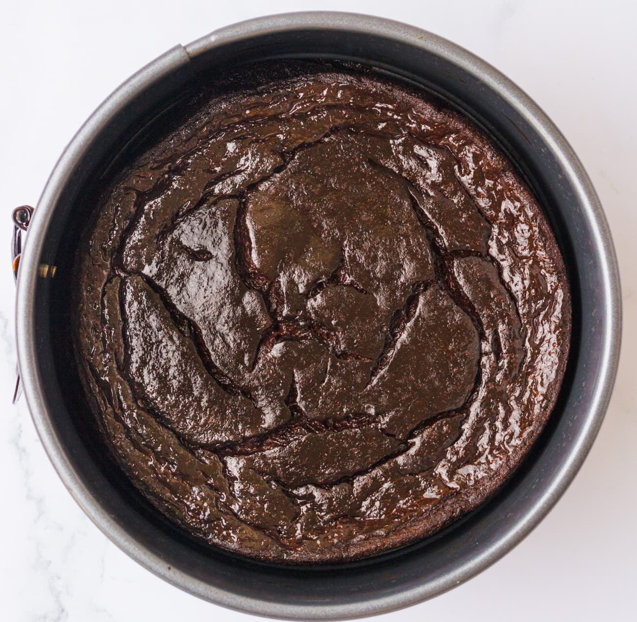 3 Ingredient Healthy Chocolate Cake (No Flour, Added Sugar, Eggs, Dairy
