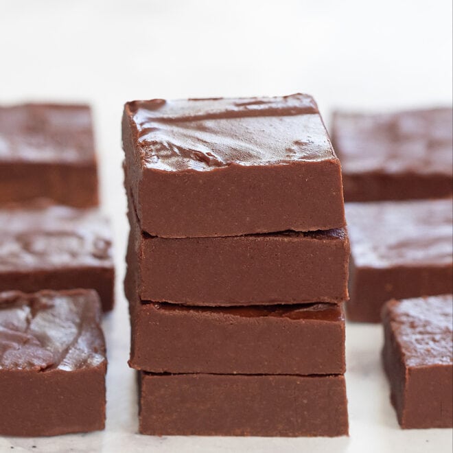 3 Ingredient Healthy Chocolate Fudge (No Refined Sugar, Dairy or Butter