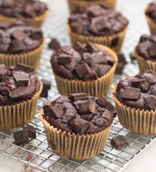 4 Ingredient Healthier Chocolate Muffins (No Flour, Refined Sugar ...