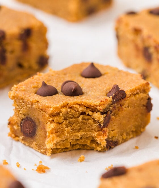 4 Ingredient Blondies (No White Flour, Refined Sugar, Eggs or Butter ...