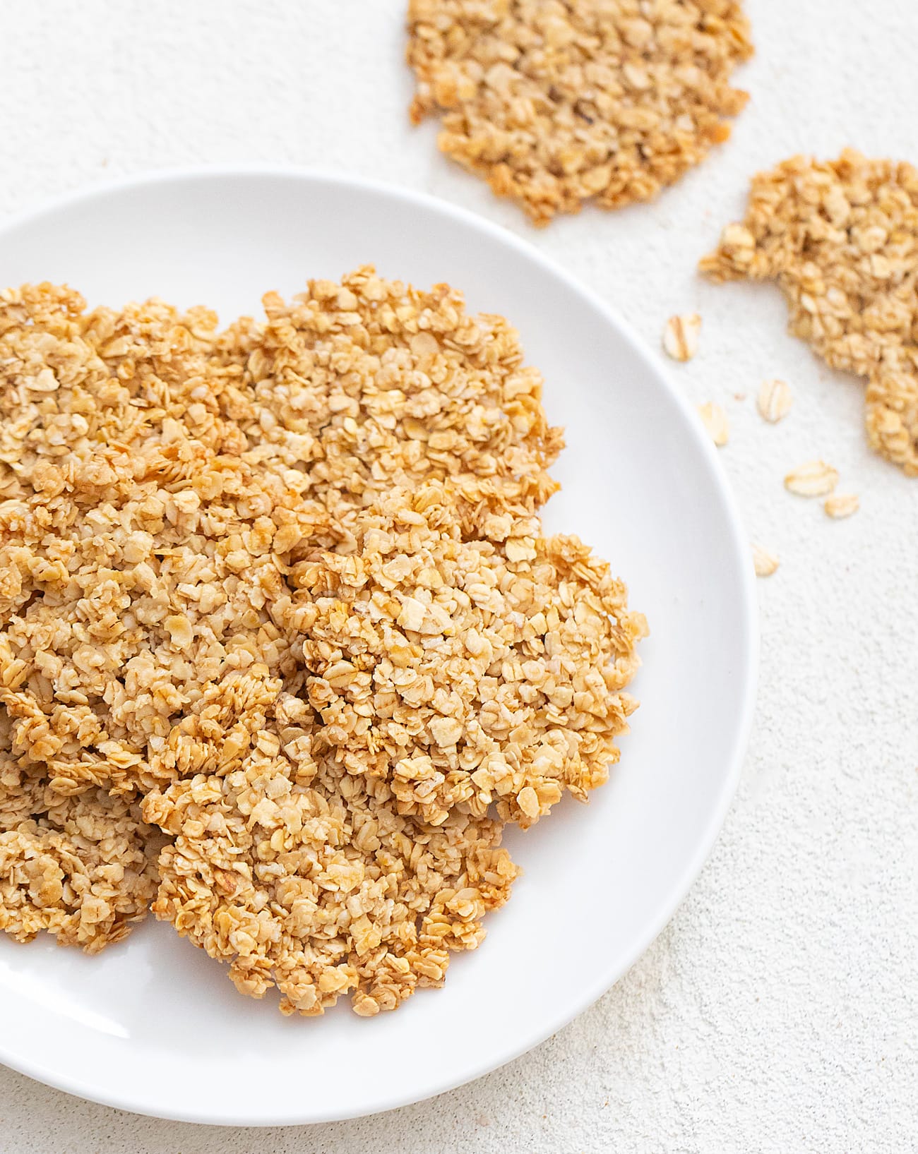 3 Ingredient Healthy Crispy Oatmeal Cookies (No Flour, Eggs, Refined