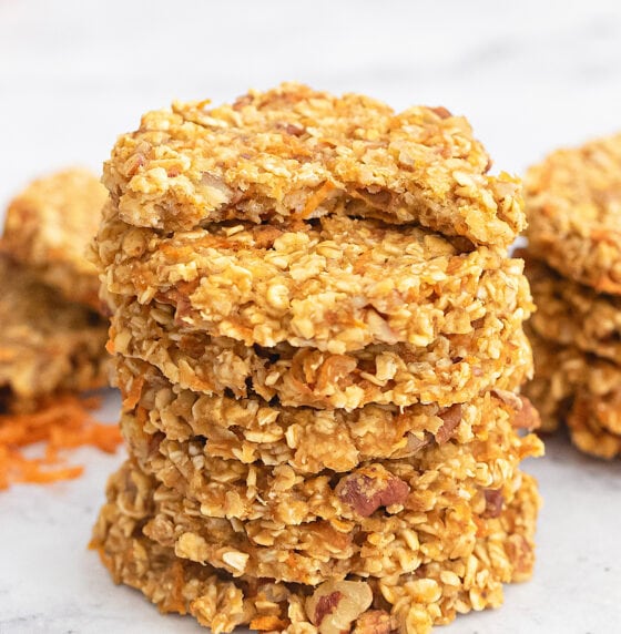 4 Ingredient Carrot Cake Oatmeal Cookies (No Flour, Eggs, Refined Sugar ...