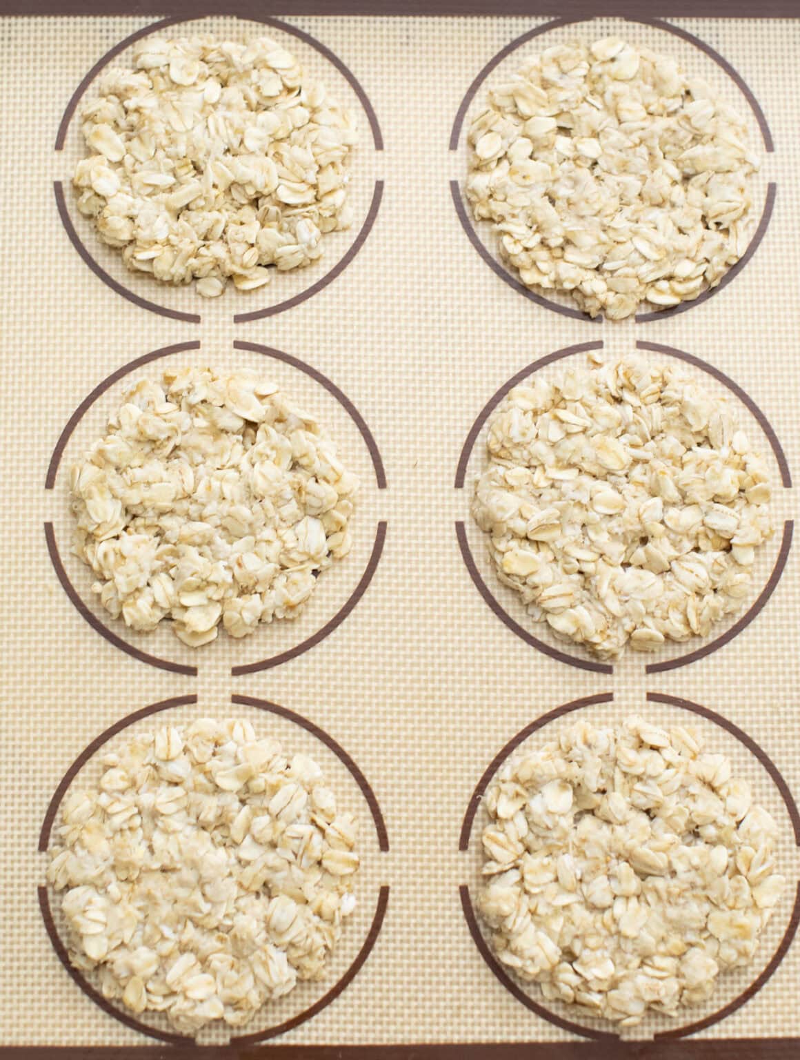 4 Ingredient Crispy Banana Oatmeal Cookies (No Flour, Eggs, Refined