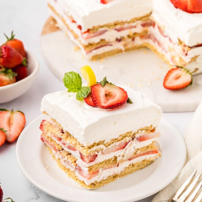 4 Ingredient No Bake Strawberry Lemon Icebox Cake - Kirbie's Cravings