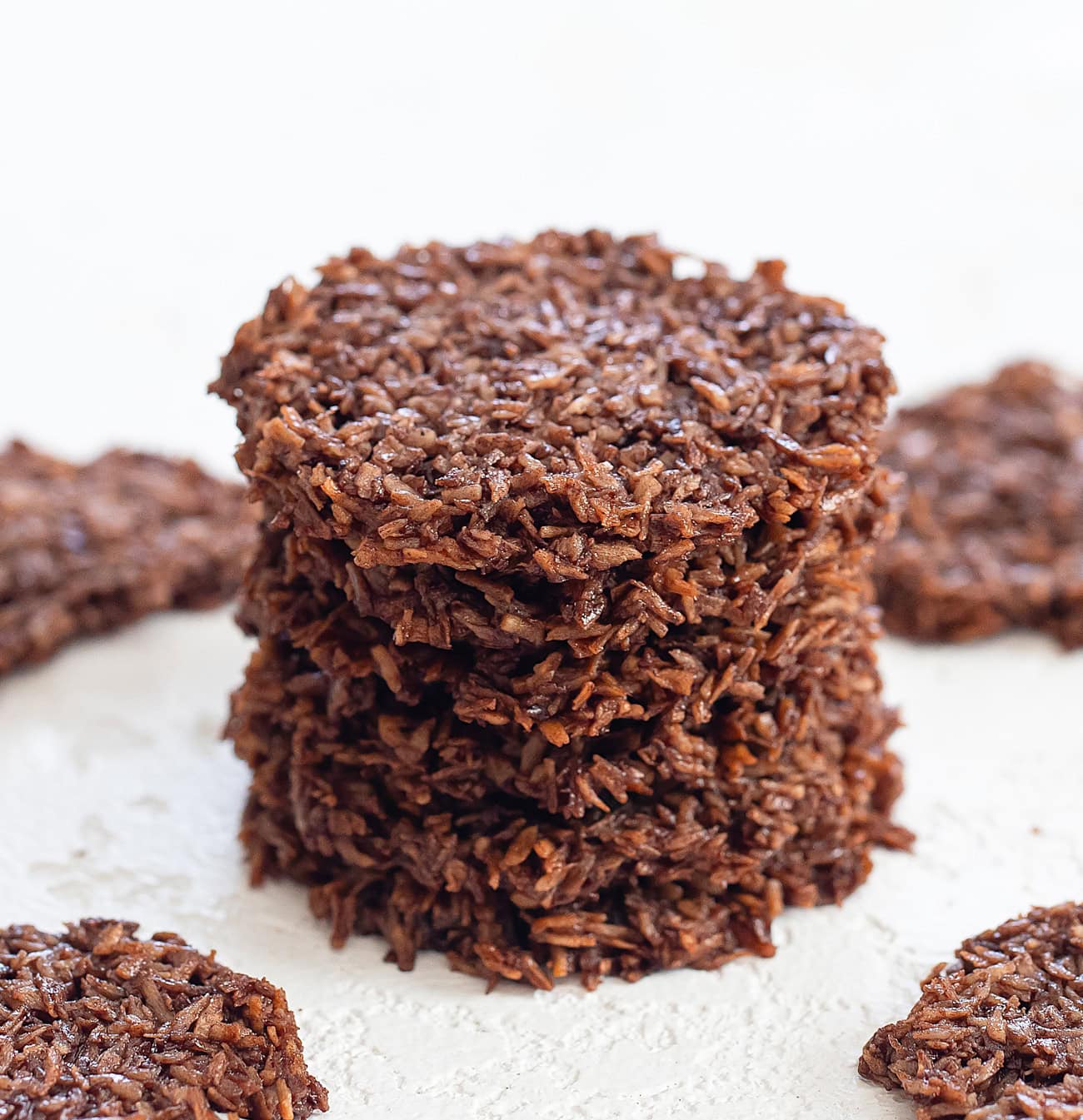 3 Ingredient Crispy Chocolate Coconut Cookies (No Flour, Eggs, Refined ...