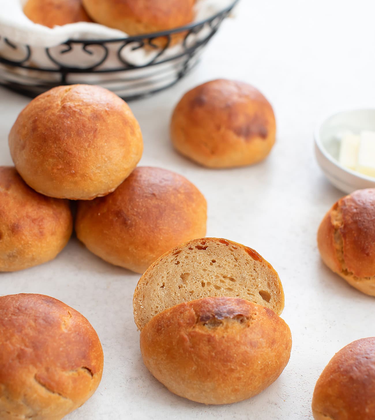 4 Ingredient Healthy Yogurt Bread Rolls (No Yeast, No Knead) Kirbie's