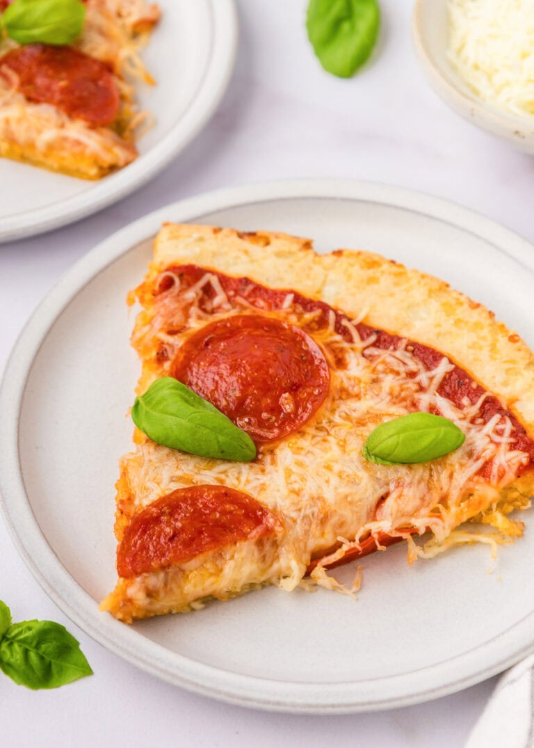 This Secret Ingredient in Cottage Cheese Pizza Crust Is About to Revolutionize Your Snacks