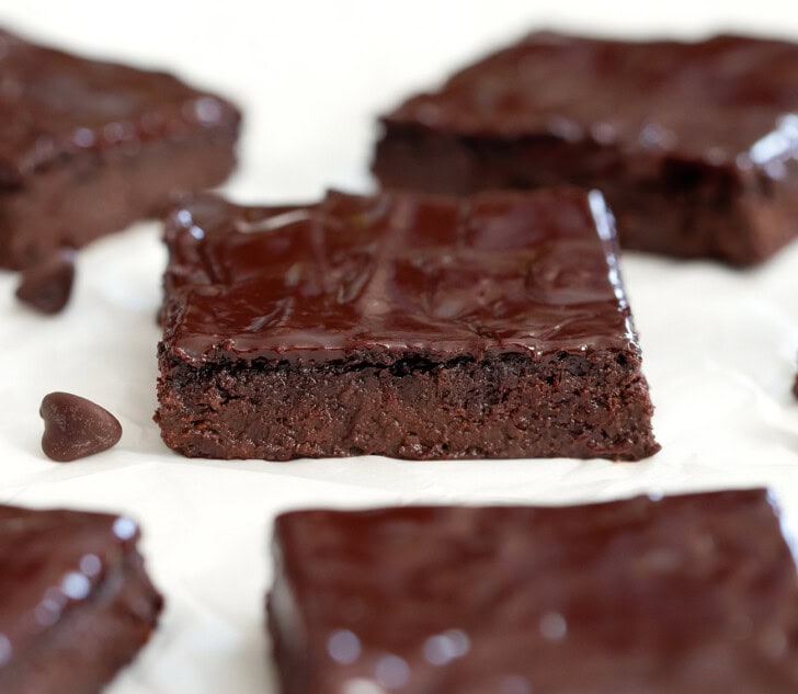 Brownies with chocolate frosting