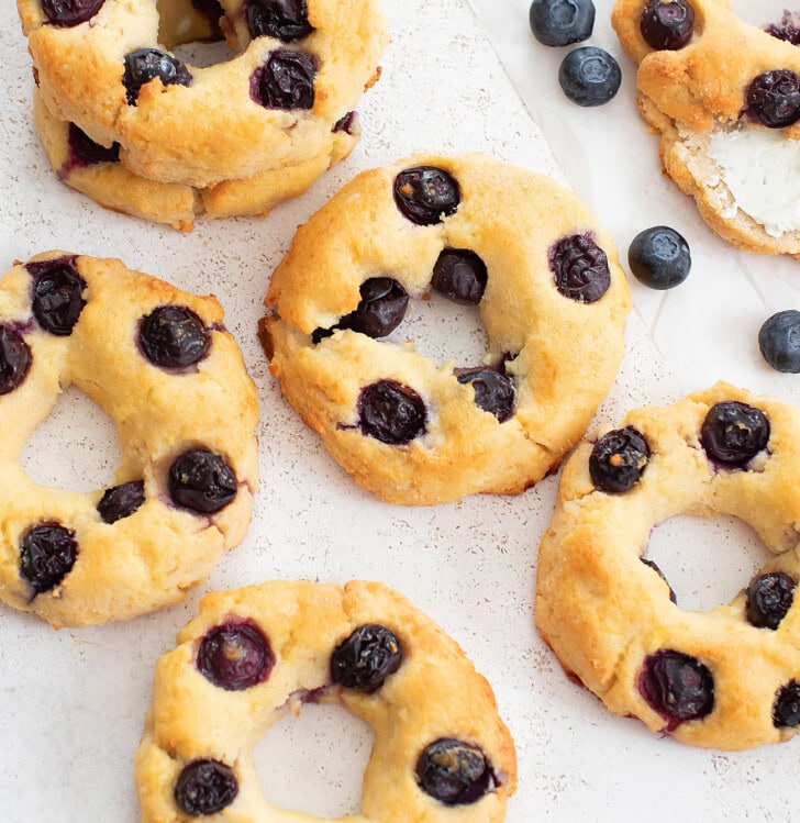 Blueberry bagels made with fresh blueberries